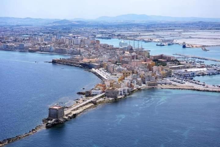 Casa Vacanze Ulisse Трапани Екстериор снимка
