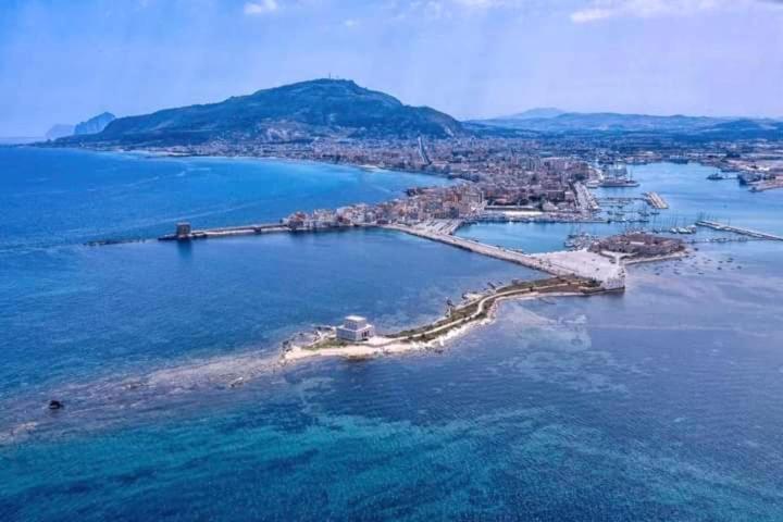 Casa Vacanze Ulisse Трапани Екстериор снимка